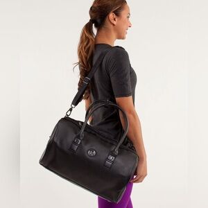 lululemon athletica Daily Om Classic Black Duffle Travel Bag